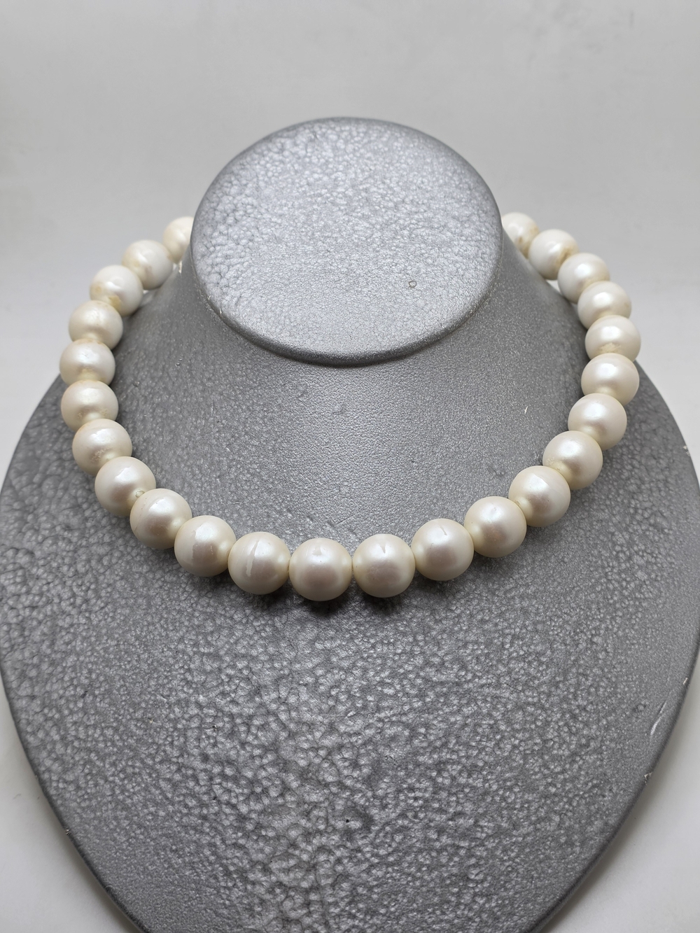 Chunky Bead Necklace in White
